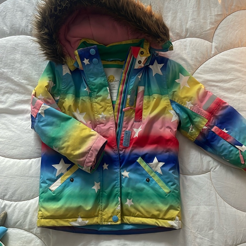 Boden Colorful Star Pattern Kids snowsuit 
Jacket + suspenders pants
Waterproof